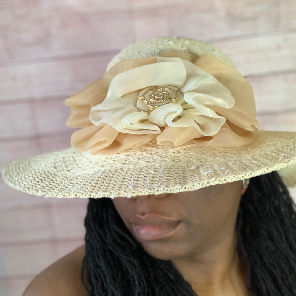 Women’s Beautiful Straw Hat‎ with Flower - Picture 6 of 8